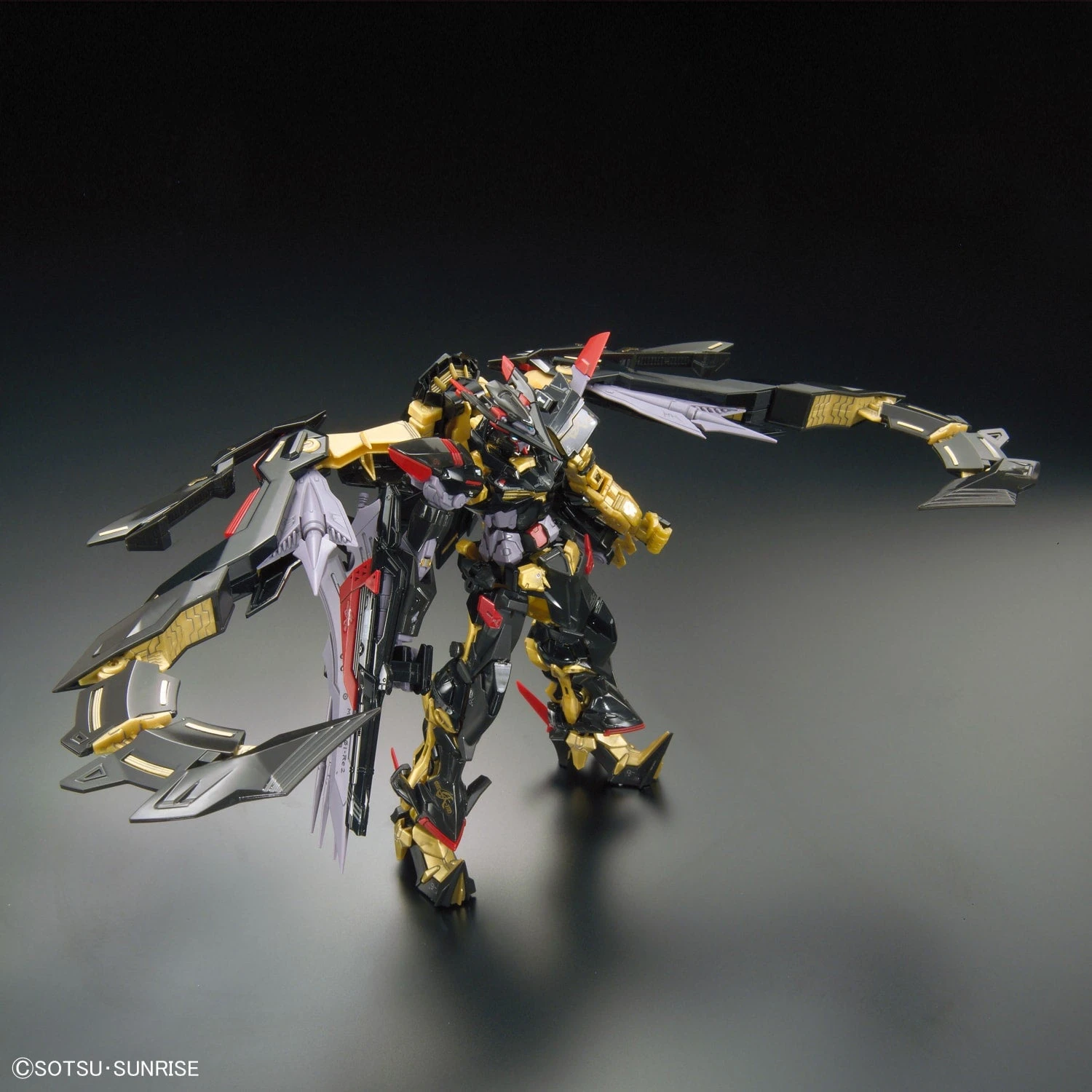 Bandai Gundam 1/144 RG #24 Seed Astray MBF-P01-Re2AMATU Gundam Astray Gold Frame Amatsu Mina Model Kit - Image 4