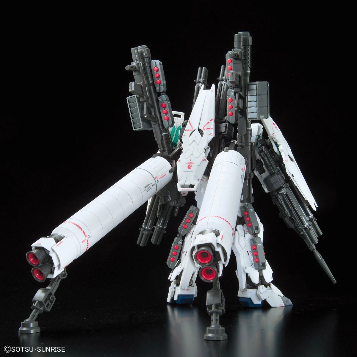 Bandai Gundam 1/144 RG #30 Unicorn RX-0 Full Armor Unicorn Gundam Model Kit - Image 5