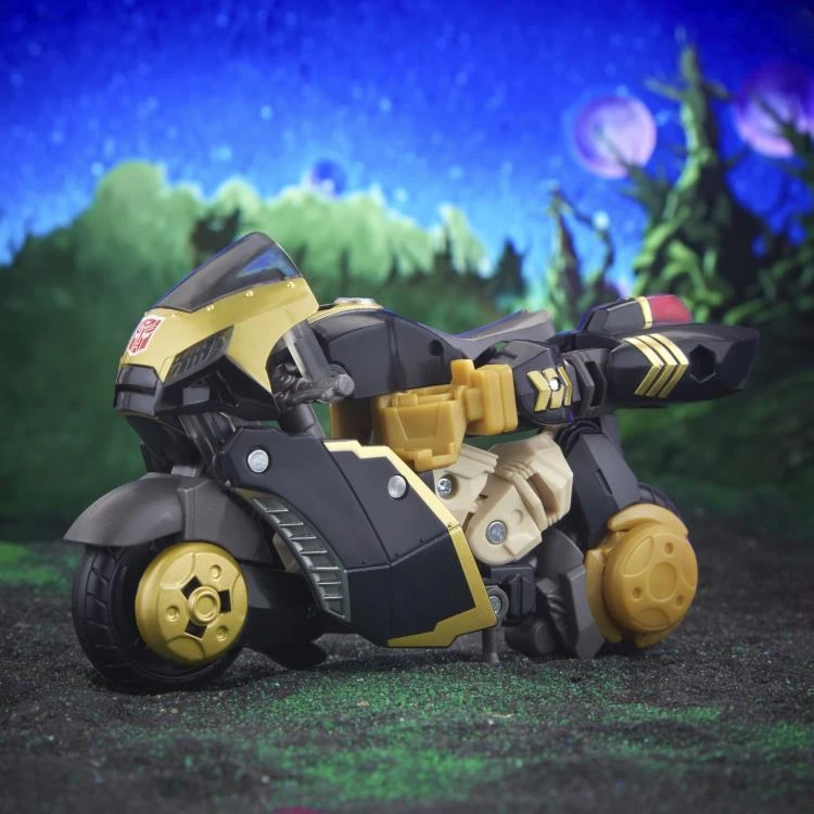 Hasbro Transformers Generations Legacy Evolution Deluxe Class Prowl Action Figure - Image 6